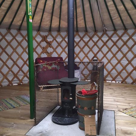 The Yurt Hotel Isle of Gigha ภายนอก รูปภาพ